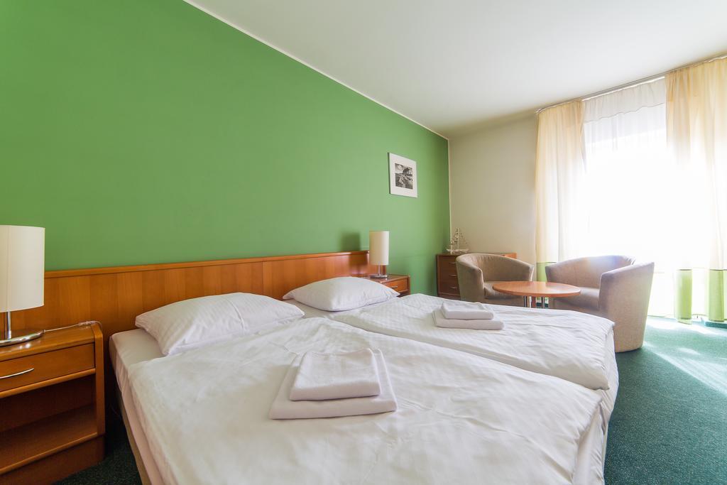 Bed and Breakfast Taaakaryba Колобжег Экстерьер фото