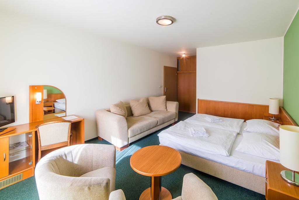 Bed and Breakfast Taaakaryba Колобжег Экстерьер фото